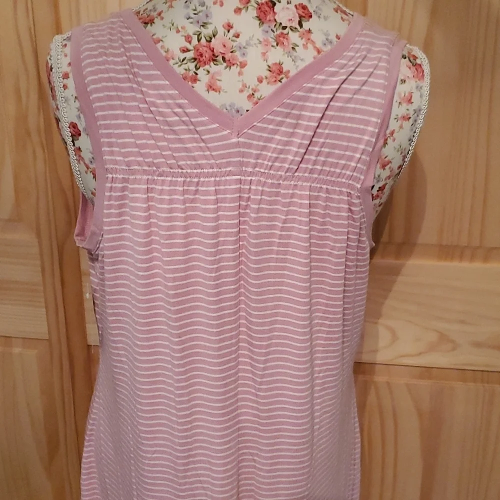 dip pink white